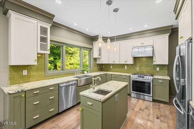 375 Middle Creek Road, Afton, TN 37616