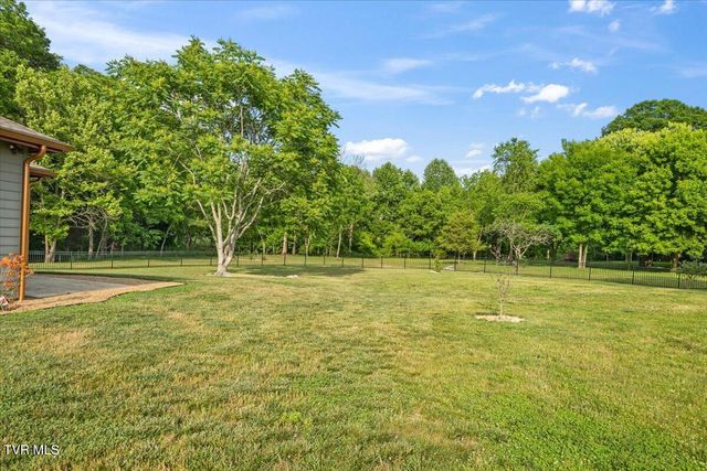 375 Middle Creek Road, Afton, TN 37616