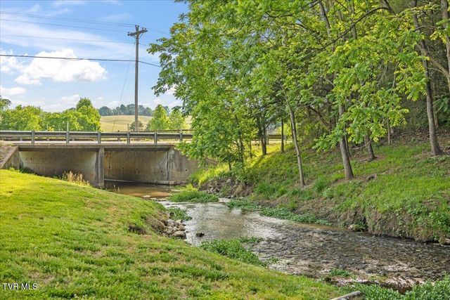 375 Middle Creek Road, Afton, TN 37616