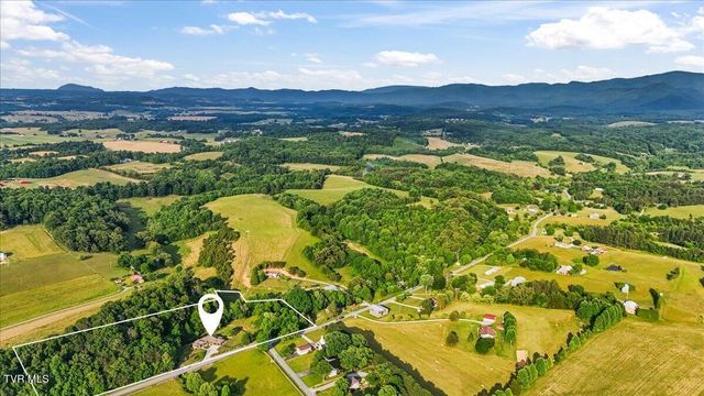 375 Middle Creek Road, Afton, TN 37616