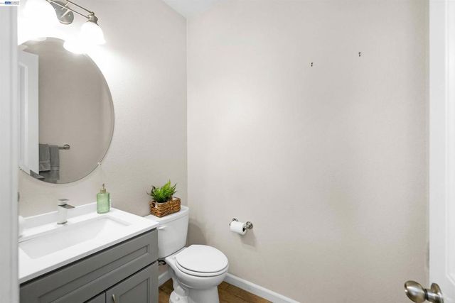 6299 Rocky Point Ct, Oakland, CA 94605