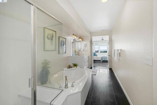 6299 Rocky Point Ct, Oakland, CA 94605