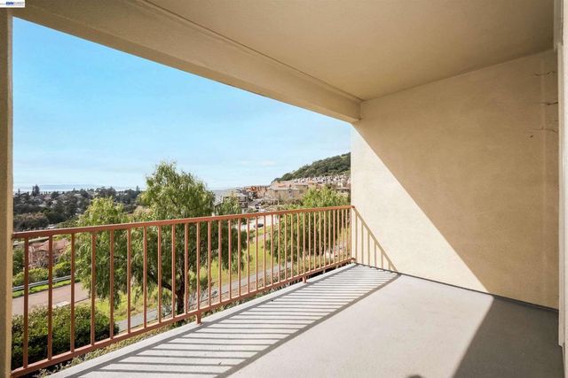 6299 Rocky Point Ct, Oakland, CA 94605