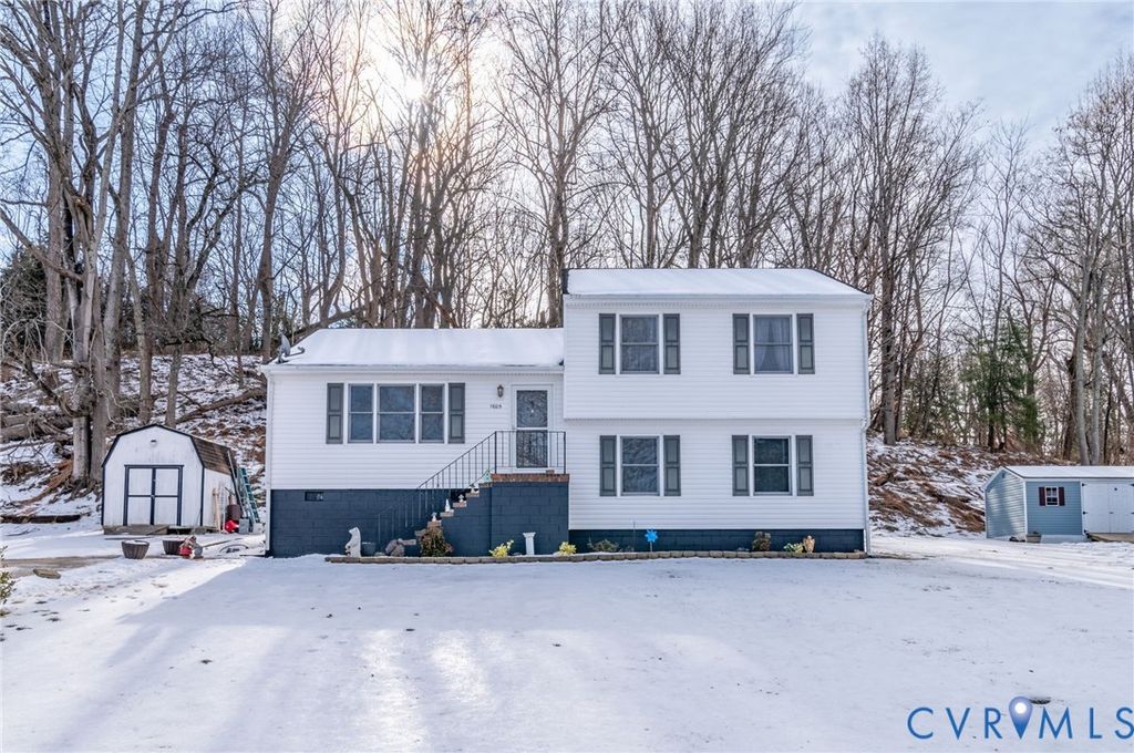 11005 Sassafras Dr, North Prince George, VA 23860