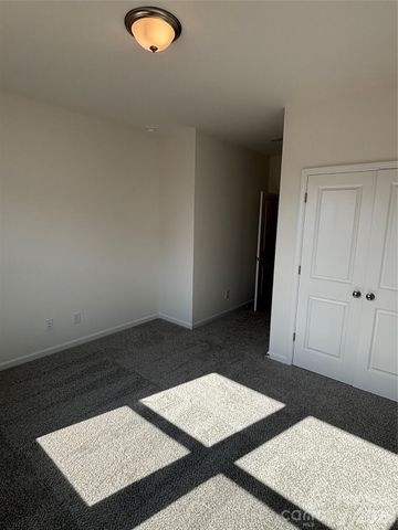 10221 Whitaker Pointe Drive, Huntersville, NC 28078