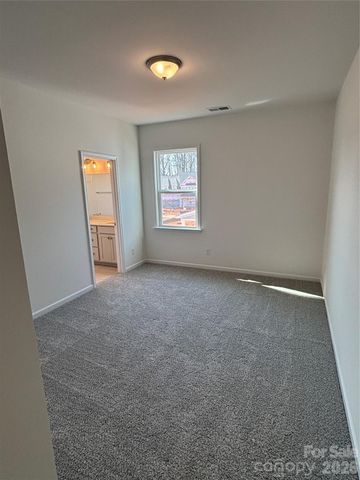 10221 Whitaker Pointe Drive, Huntersville, NC 28078