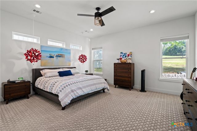 418 S Venture Boulevard, Point Venture, TX 78645