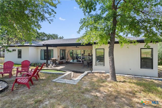 418 S Venture Boulevard, Point Venture, TX 78645