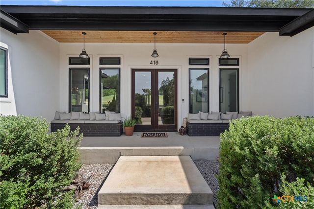 418 S Venture Boulevard, Point Venture, TX 78645