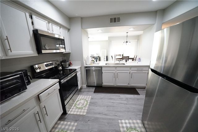 7255 West Sunset Road 2061, Las Vegas, NV 89113