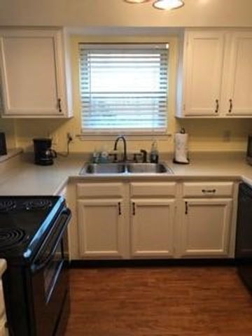 108 Brookside Drive, Duncanville, TX 75137