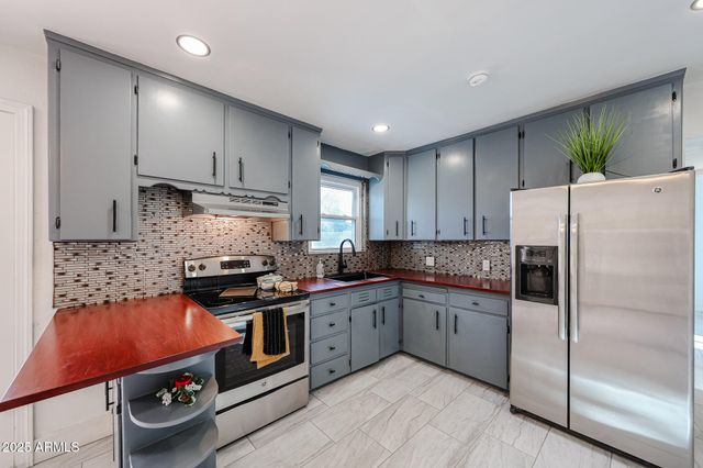 2317 W WHITTON Avenue, Phoenix, AZ 85015