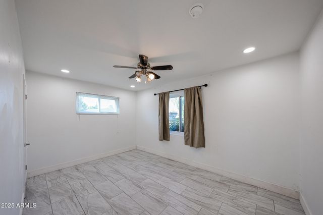 2317 W WHITTON Avenue, Phoenix, AZ 85015