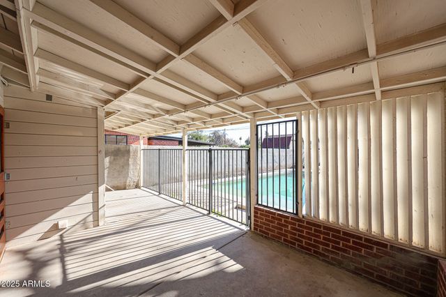 2317 W WHITTON Avenue, Phoenix, AZ 85015