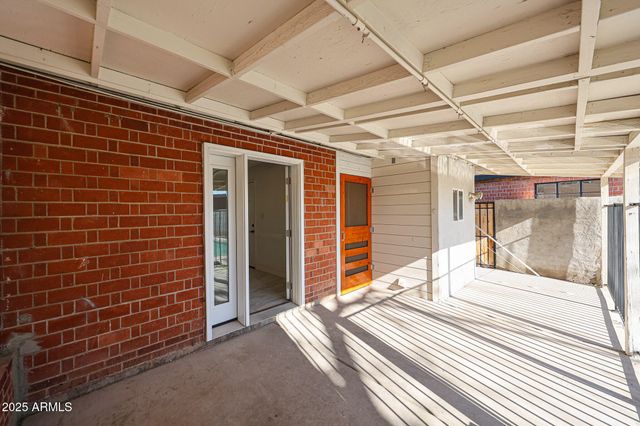 2317 W WHITTON Avenue, Phoenix, AZ 85015