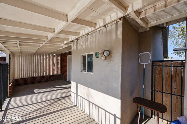 2317 W WHITTON Avenue, Phoenix, AZ 85015