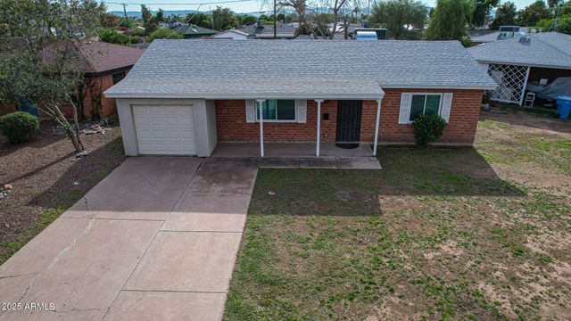 2317 W WHITTON Avenue, Phoenix, AZ 85015
