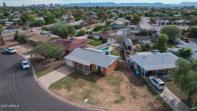 2317 W WHITTON Avenue, Phoenix, AZ 85015