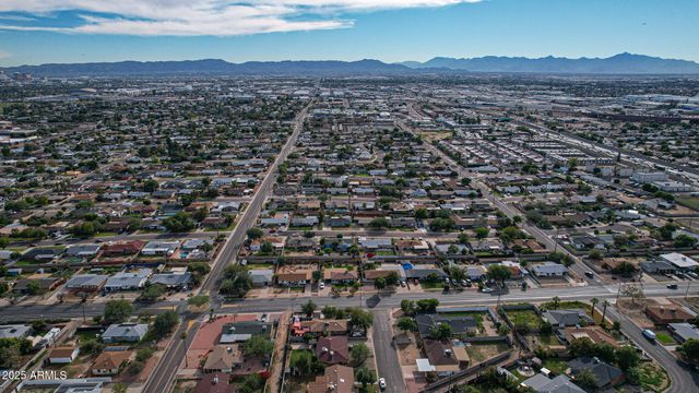 2317 W WHITTON Avenue, Phoenix, AZ 85015