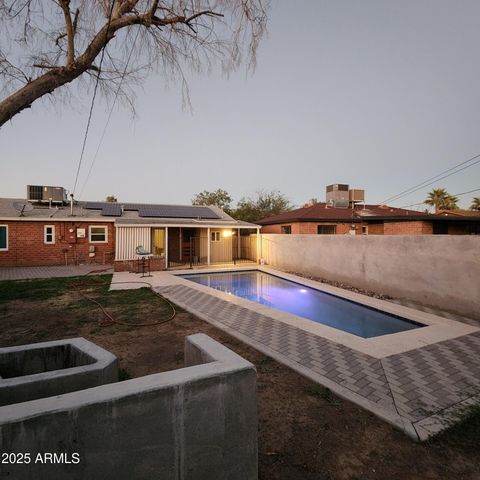 2317 W WHITTON Avenue, Phoenix, AZ 85015