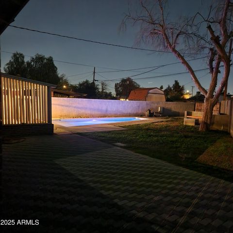 2317 W WHITTON Avenue, Phoenix, AZ 85015