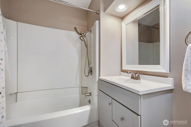 9004 218th Street SW, Edmonds, WA 98026