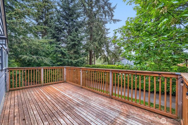 9004 218th Street SW, Edmonds, WA 98026