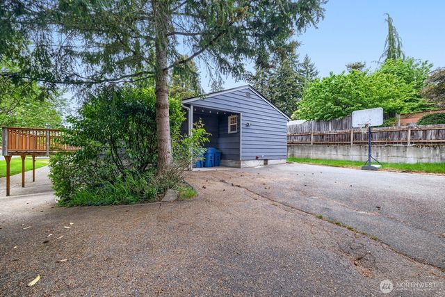 9004 218th Street SW, Edmonds, WA 98026