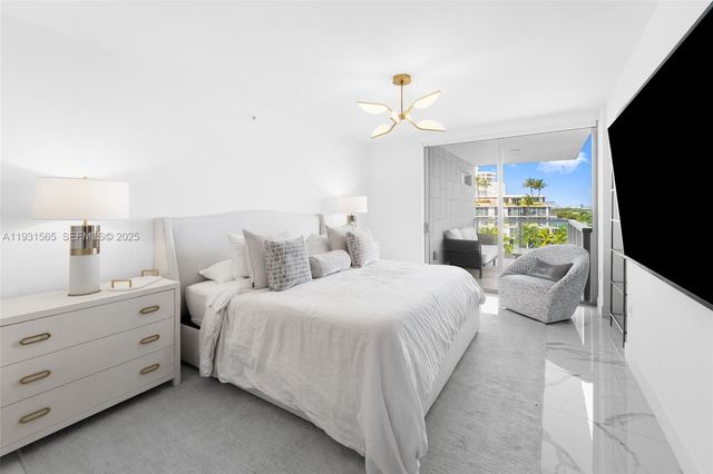 9521 E Bay Harbor Dr 802, Bay Harbor Islands, FL 33154