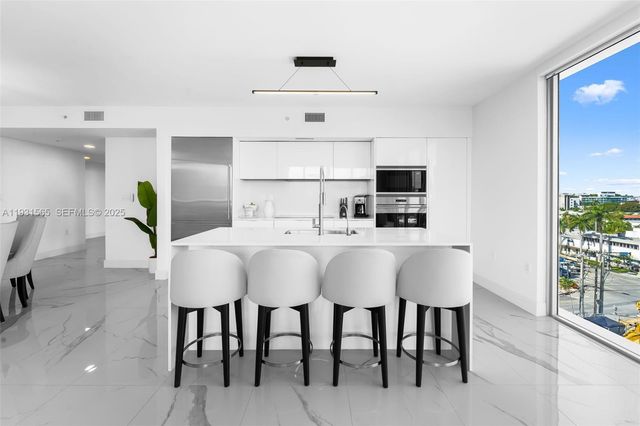 9521 E Bay Harbor Dr 802, Bay Harbor Islands, FL 33154