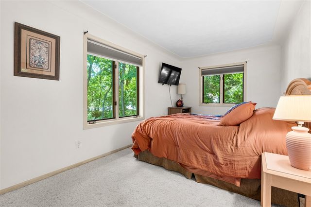 9064 Nature Way, Kalamazoo, MI 49009