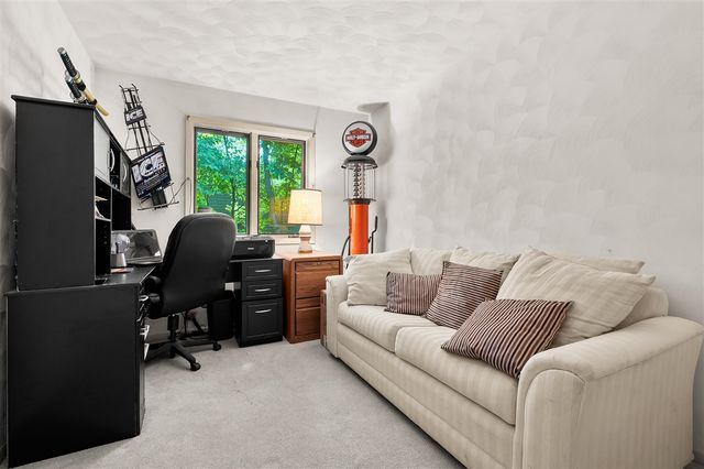 9064 Nature Way, Kalamazoo, MI 49009