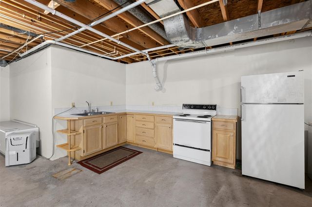 9064 Nature Way, Kalamazoo, MI 49009
