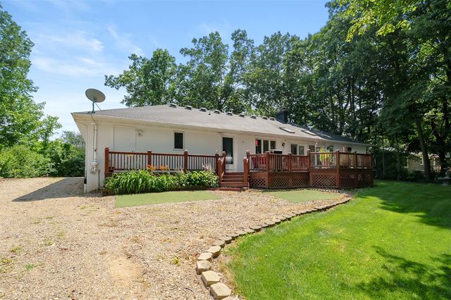 9064 Nature Way, Kalamazoo, MI 49009
