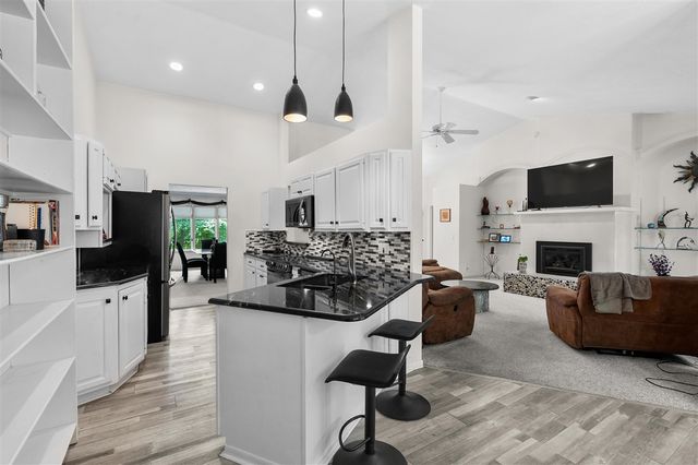 9064 Nature Way, Kalamazoo, MI 49009