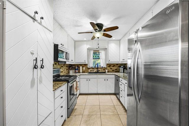 3301 NW Baltimore Ave, Lawton, OK 73505