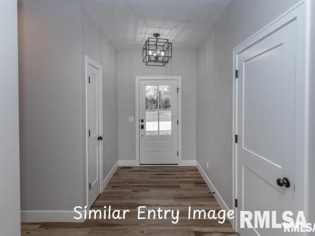 4757 WILLOW Circle, Davenport, IA 52806