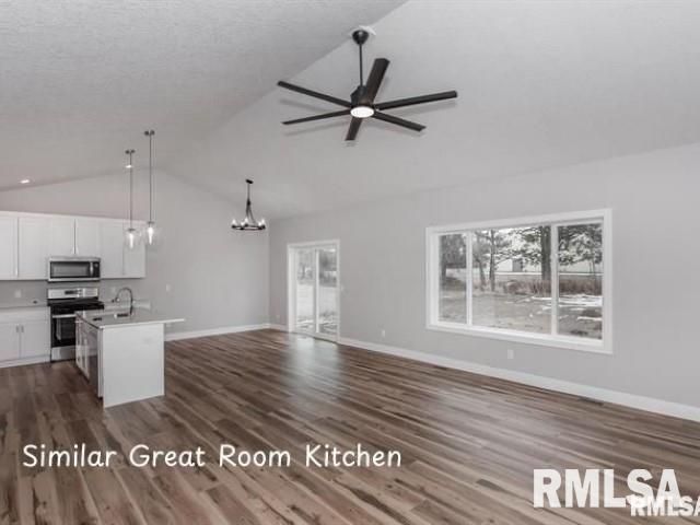 4757 WILLOW Circle, Davenport, IA 52806