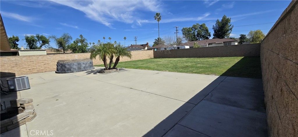 Image 3 of property listing at 8323 Pinyon Avenue, Fontana, CA 92335