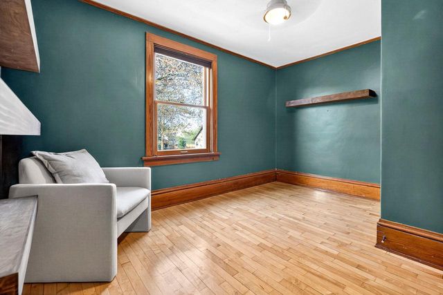 1229 W LAWRENCE STREET, Appleton, WI 54914