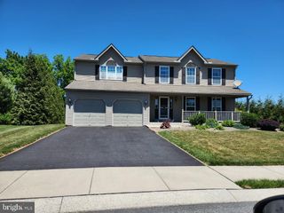 138 NANTUCKET DR, Reading, PA 19605