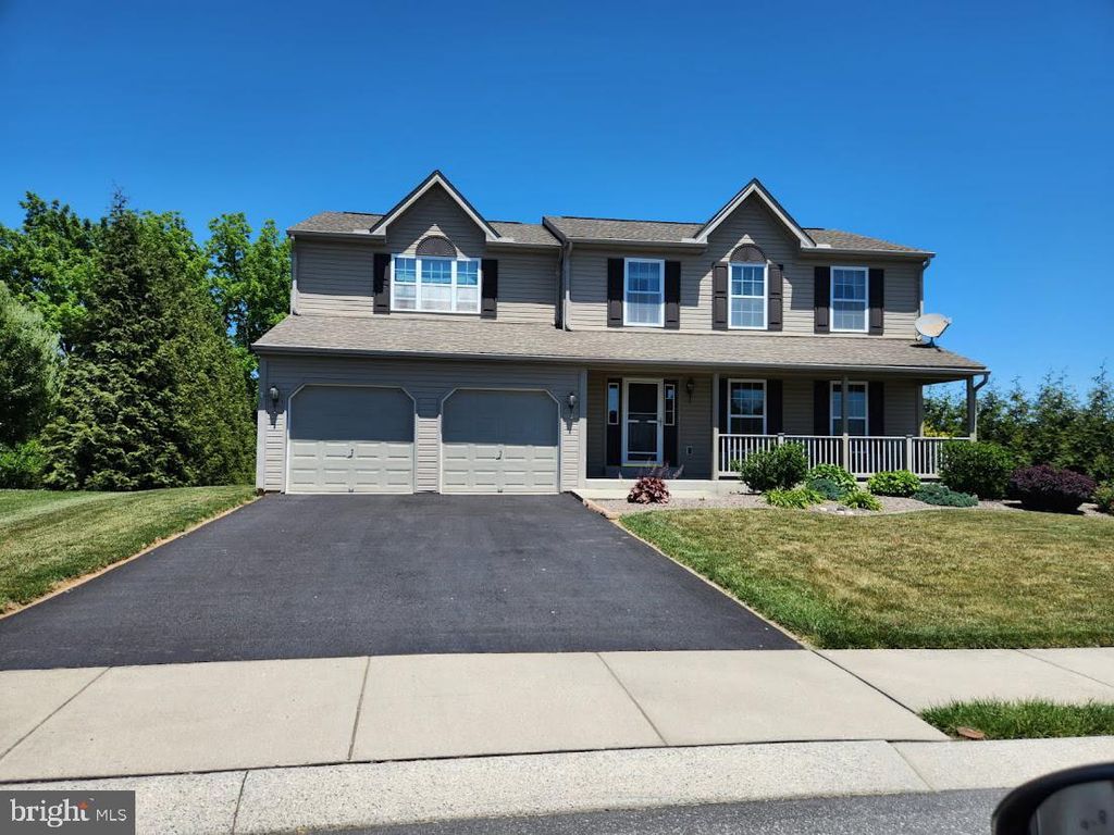 138 NANTUCKET DR, Reading, PA 19605