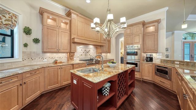 1885 CLEMATIS STREET, Sarasota, FL 34239
