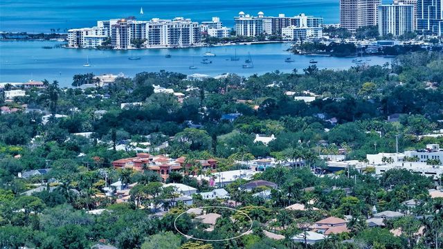 1885 CLEMATIS STREET, Sarasota, FL 34239