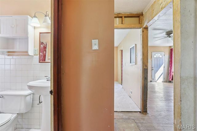 10426 Driver Avenue, Overland, MO 63114