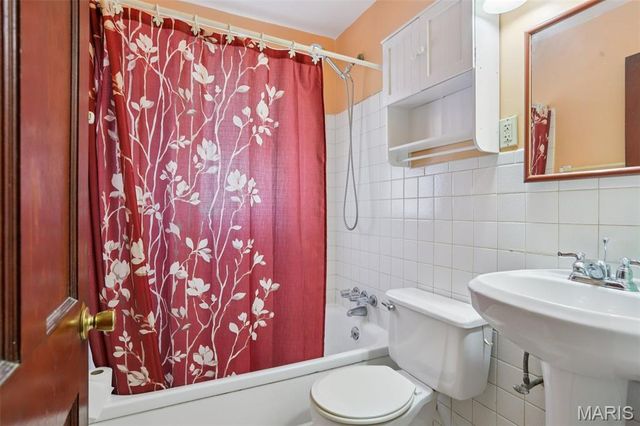 10426 Driver Avenue, Overland, MO 63114