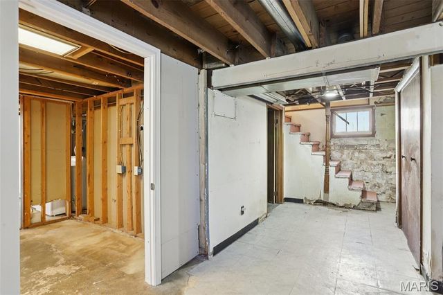 10426 Driver Avenue, Overland, MO 63114