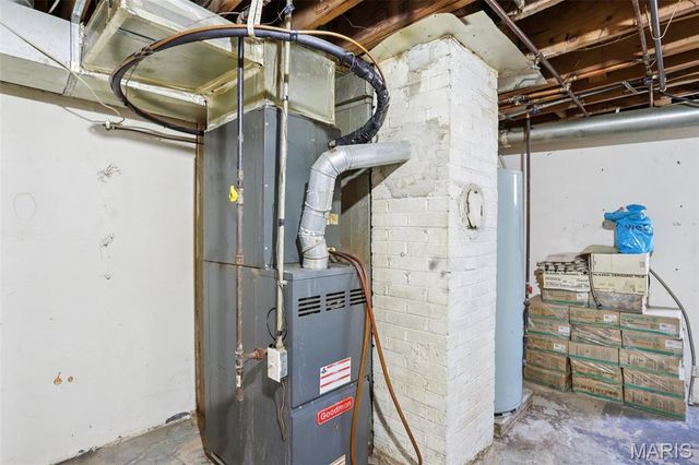 10426 Driver Avenue, Overland, MO 63114