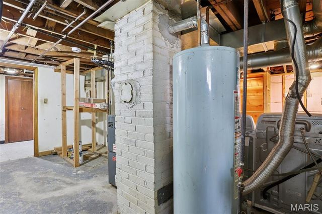 10426 Driver Avenue, Overland, MO 63114