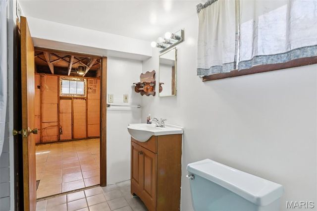 10426 Driver Avenue, Overland, MO 63114